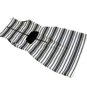 - BANANA Republic dress w/ cut out back and pockets